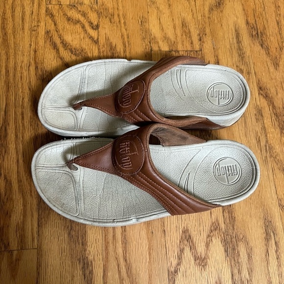 FitFlop Brown Flip Flops Size 8 - Picture 7 of 10